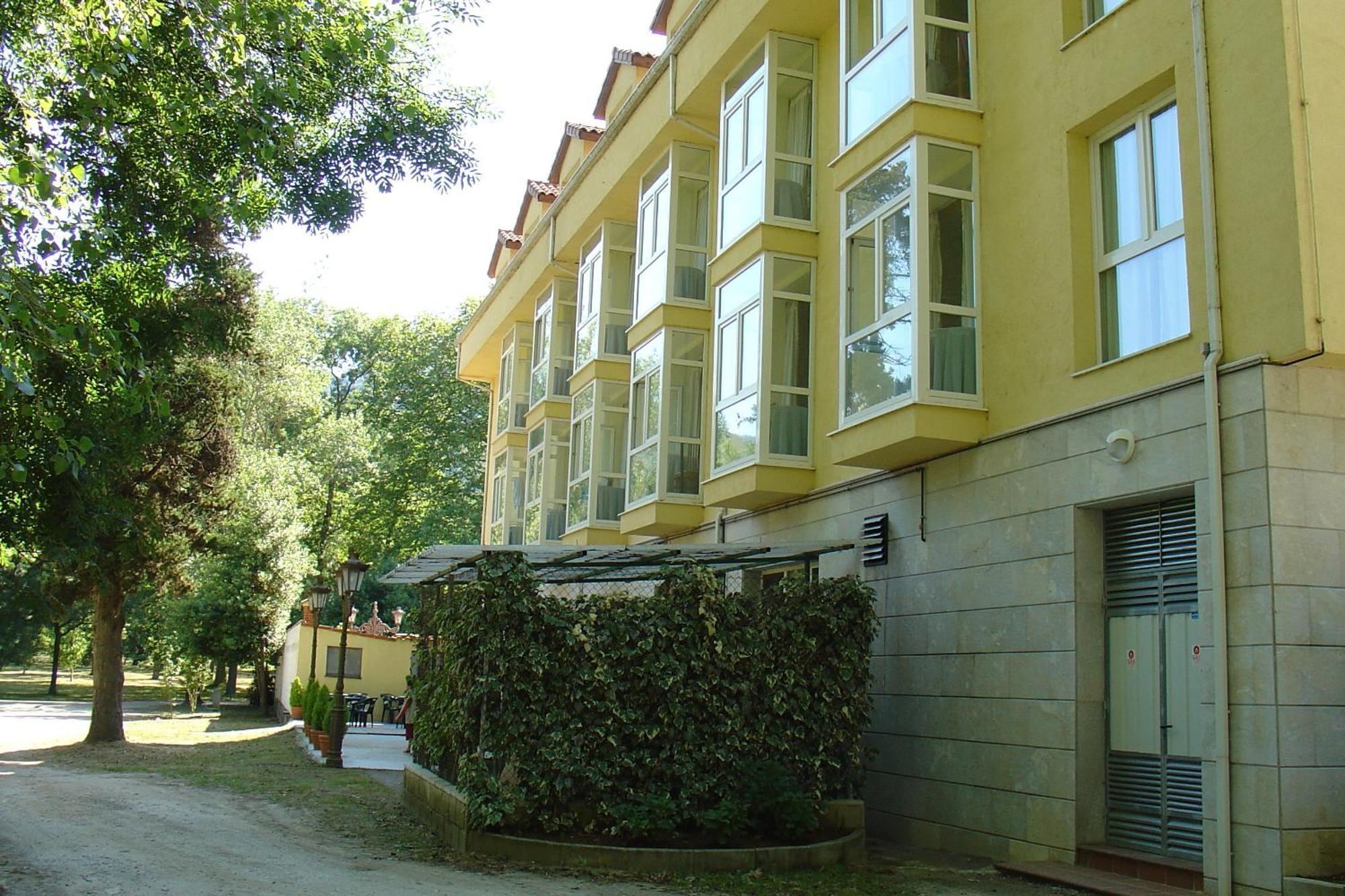 Hotel Balneario De Alceda Екстериор снимка