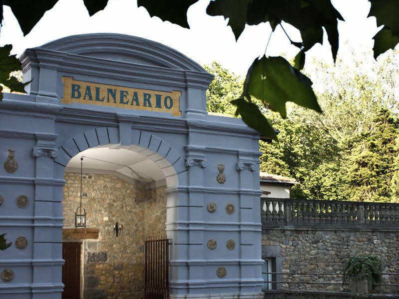 Hotel Balneario De Alceda Екстериор снимка